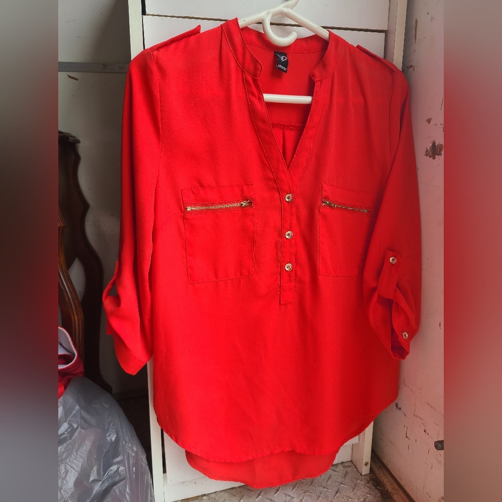 Windsor Red 3/4 Sleeve Buttoned Blouse with Mandarin Collar
